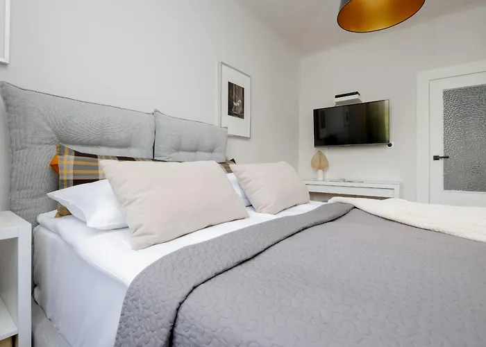 Apartament Beautiful & Modern Near The Center By Renters Warszawa