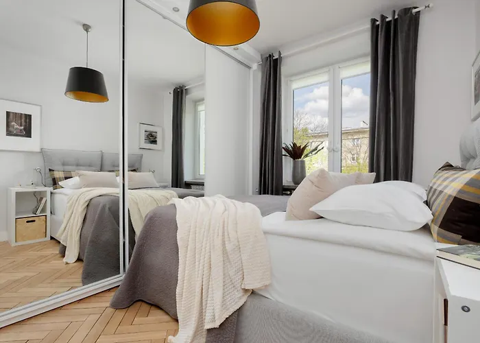 Beautiful & Modern Near The Center By Renters *