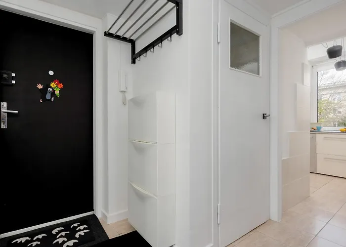 Apartament Beautiful & Modern Near The Center By Renters