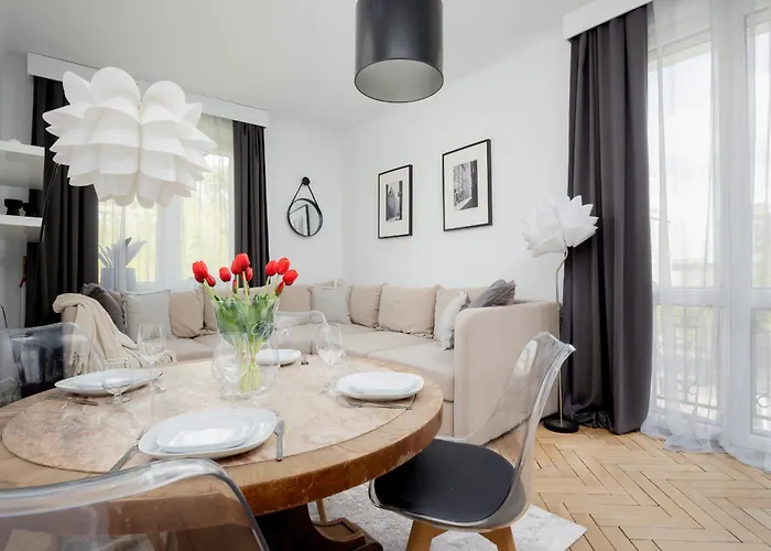 Beautiful & Modern Near The Center By Renters Warszawa