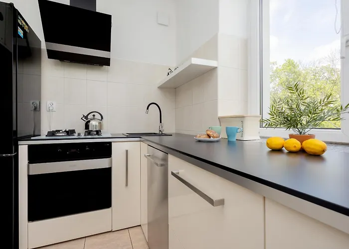 Beautiful & Modern Near The Center By Renters Apartament *