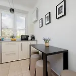 Beautiful & Modern Near The Center By Renters Apartman Varsó