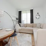 Beautiful & Modern Near The Center By Renters * Varsó